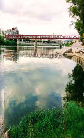 <h2>Tortosa (Tarragona) El río Ebro atraviesa la ciudad separando la antigua de la nueva</h2><br>Mª Ángeles Ramos Mármol<br><span class='hastagdes'></span>